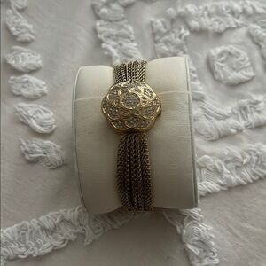 Elegant Gold floral bracelet watch
